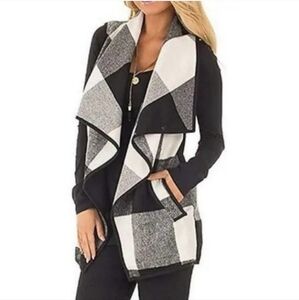 New West loop plaid black vest OS
